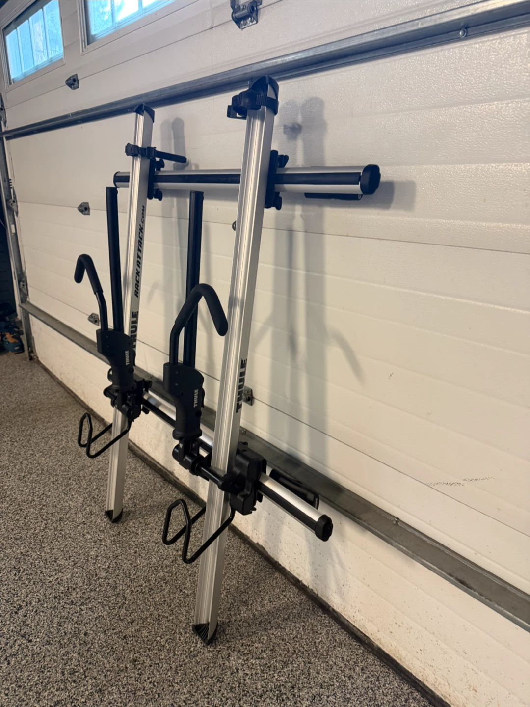 Thule Roof Bike Rack System – 2 SideArm 594XT + Crossbars - photo 3