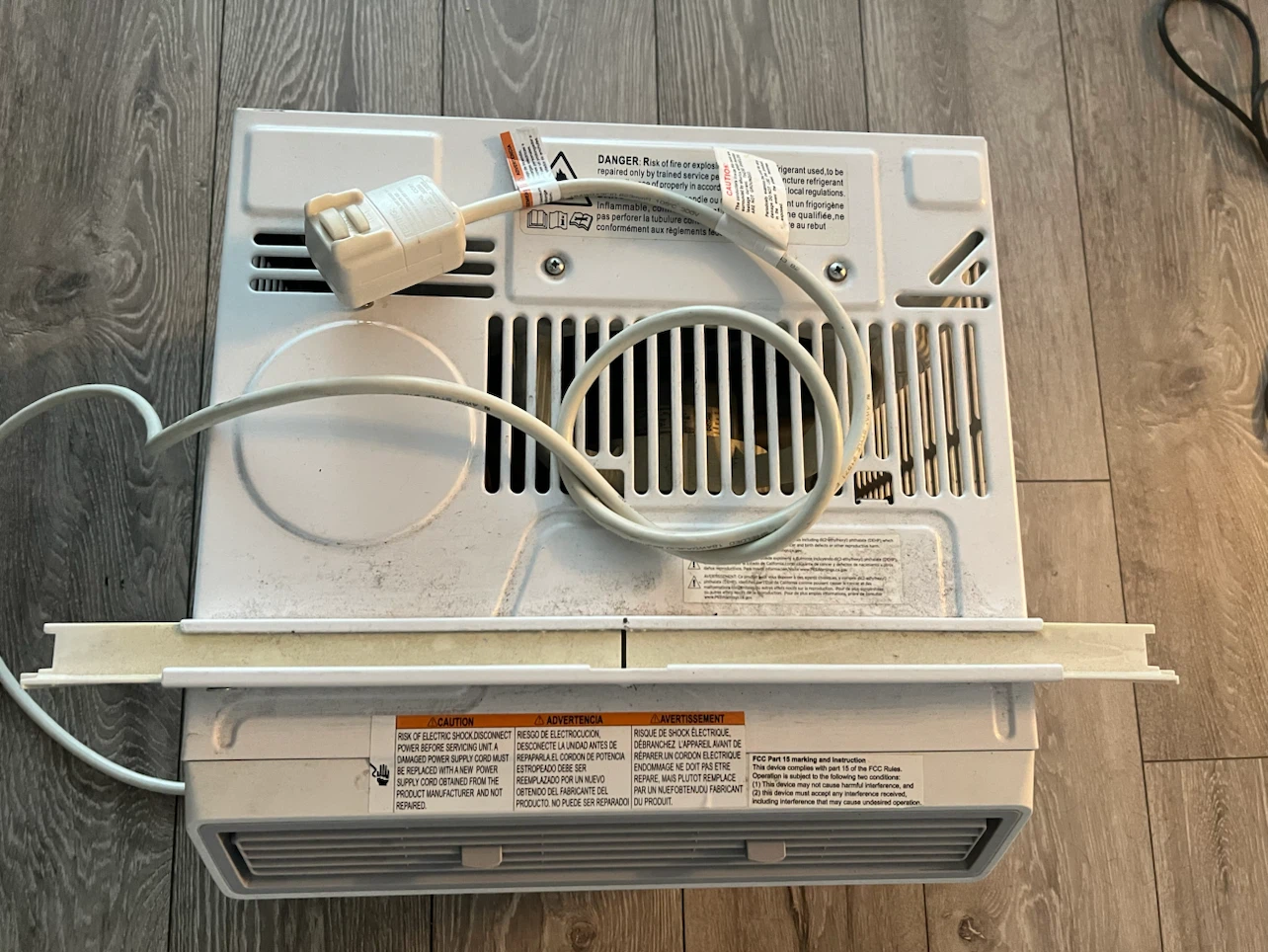 TCL Window Air Conditioner - photo 2