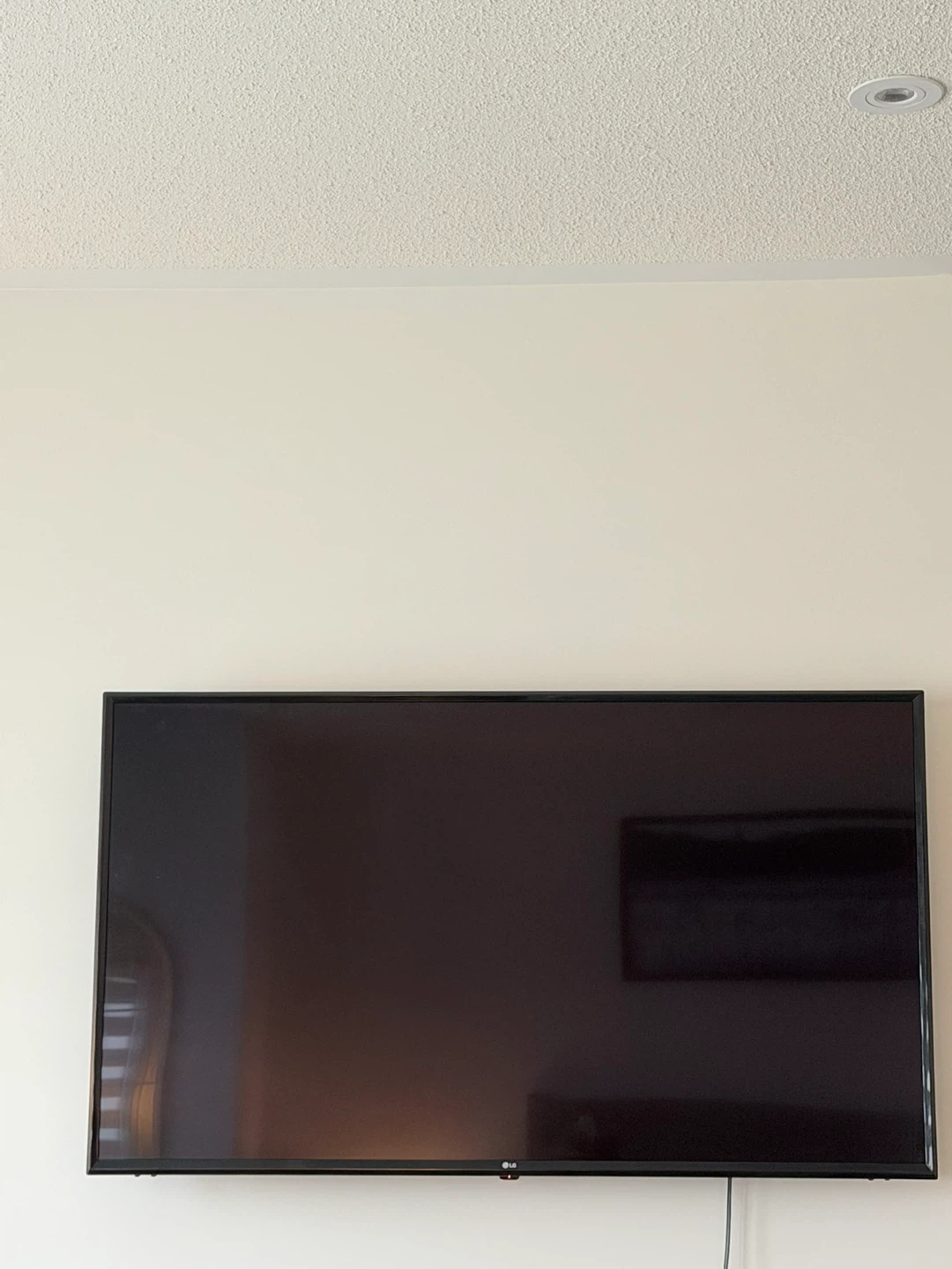 LG Flat Screen Television 55 inch - photo 3