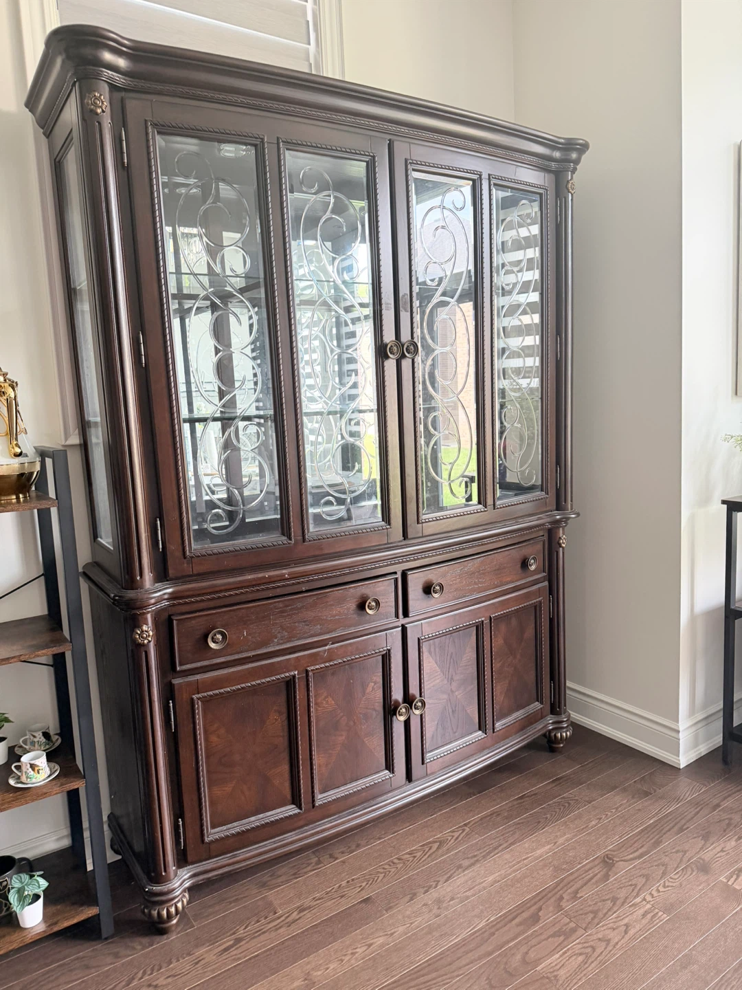 Traditional Dark Wood China Cabinet - photo 3