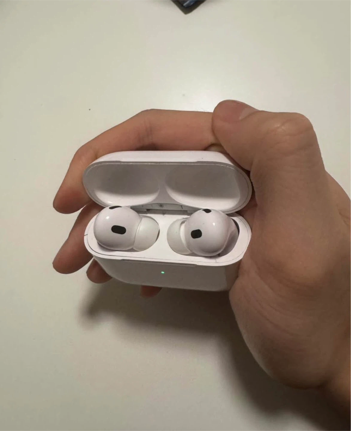 Apple AirPods Pro 2nd Gen with MagSafe Case
