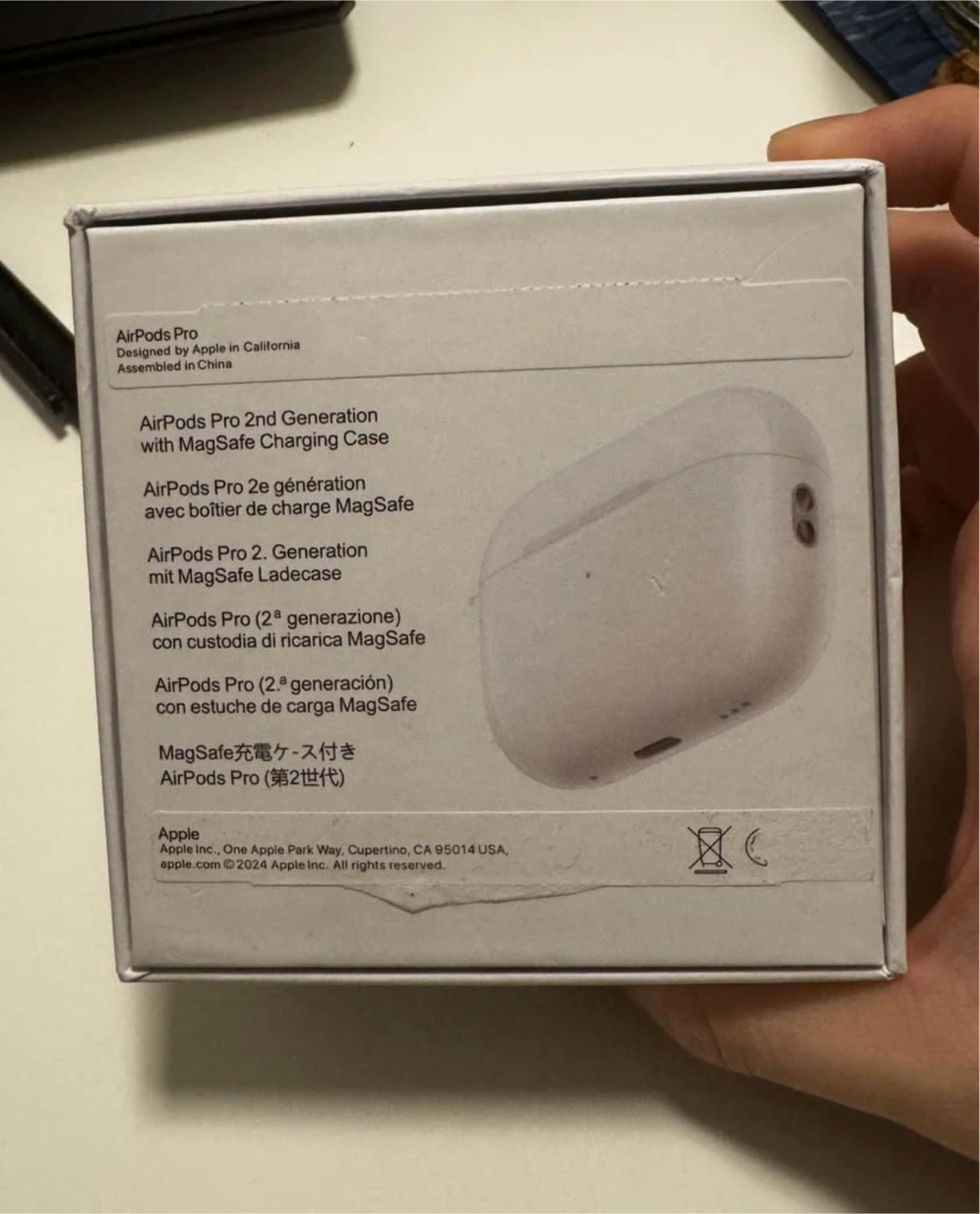 Apple AirPods Pro 2nd Gen with MagSafe Case - photo 4