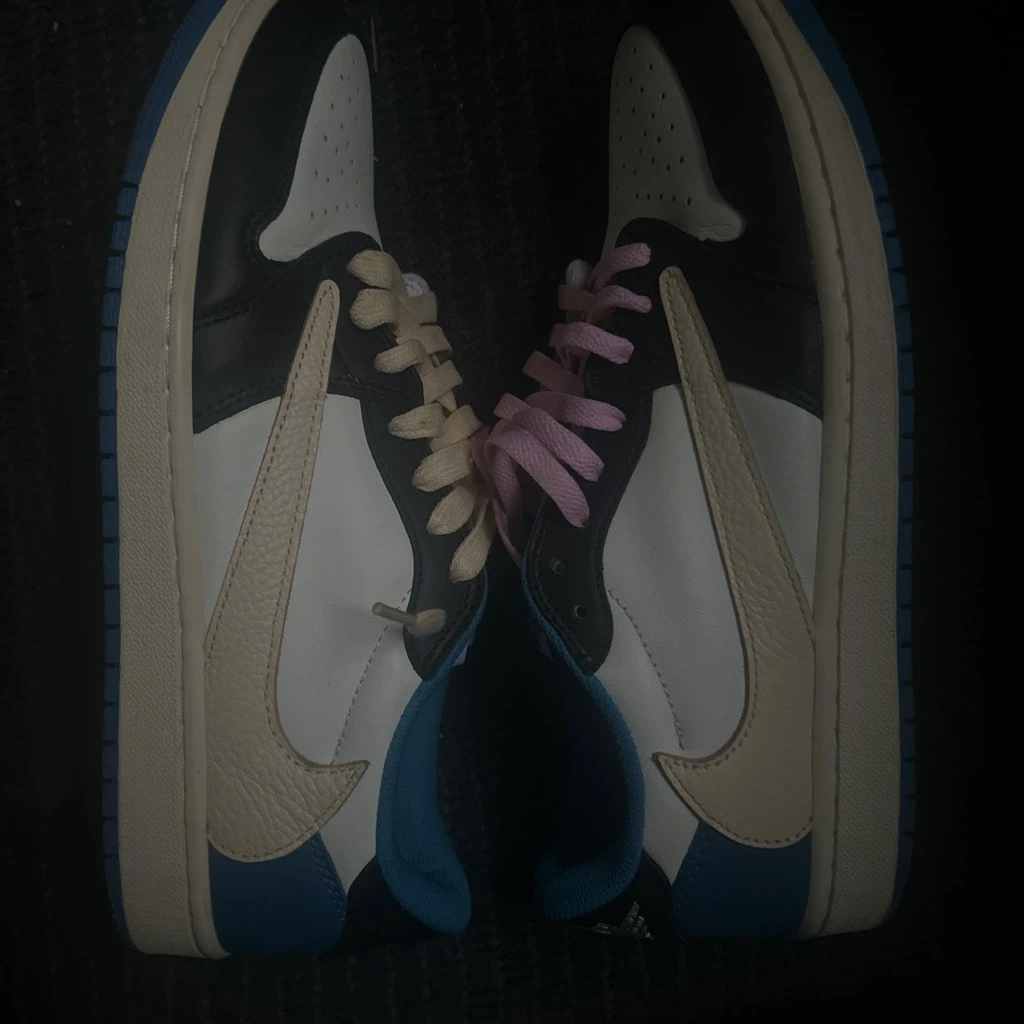 Nike Air Jordan 1 Low Travis Scott Fragment