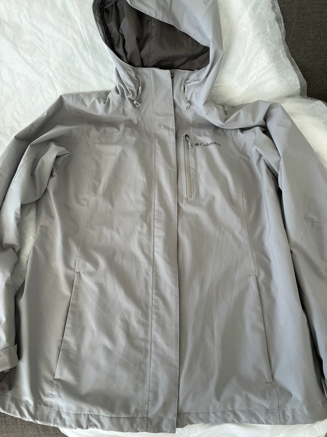 COLUMBIA Men’s Rain Jacket (L) - Gray