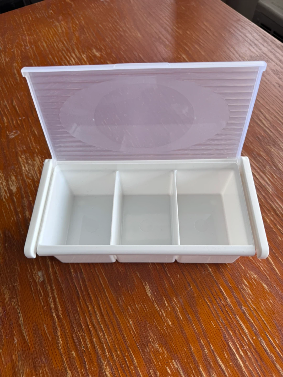 Three-compartment white plastic storage tray - photo 2