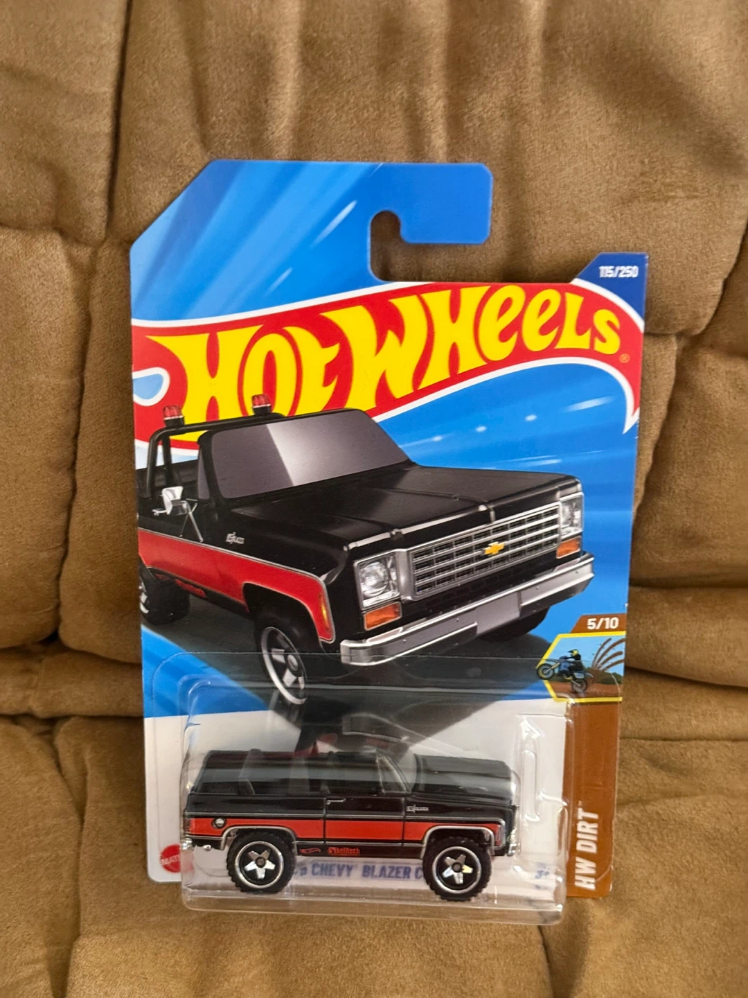 Hot Wheels '75 Chevy Blazer Custom set - photo 2