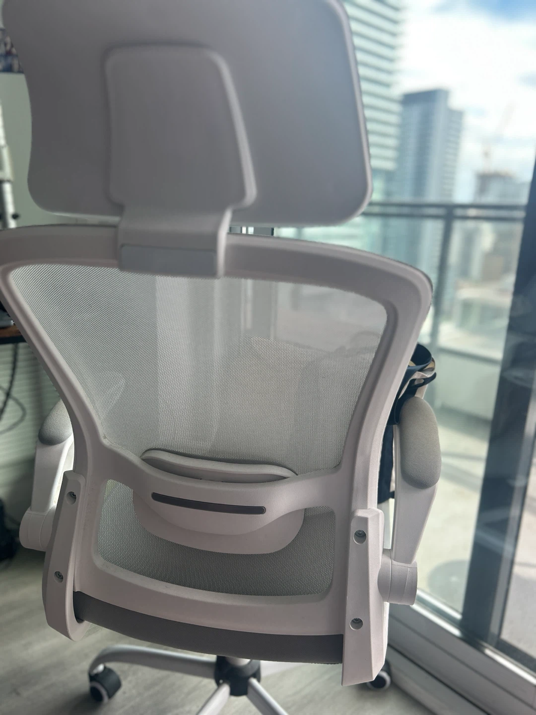 Ergonomic Office Chair with Adjustable Headrest - photo 3