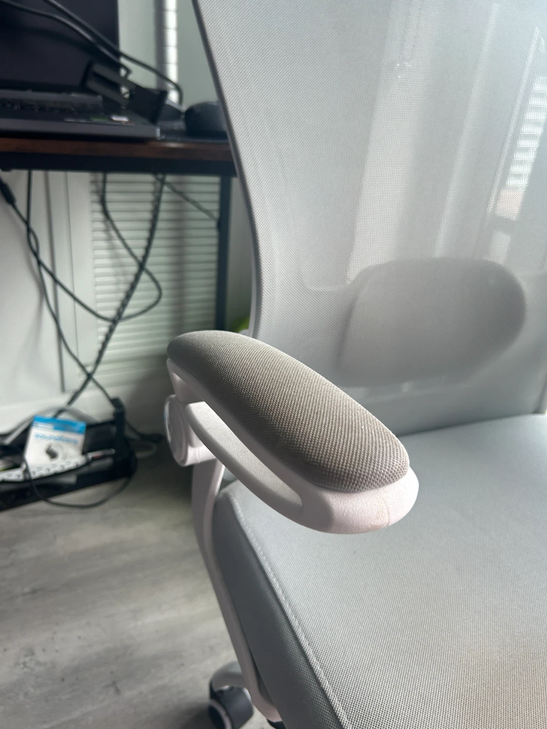 Ergonomic Office Chair with Adjustable Headrest - photo 5