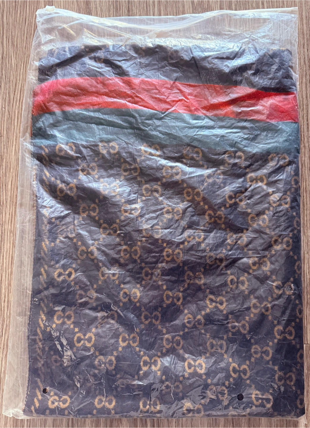 Luxurious BRAND NEW (Sealed) • Pashmina/Scarf