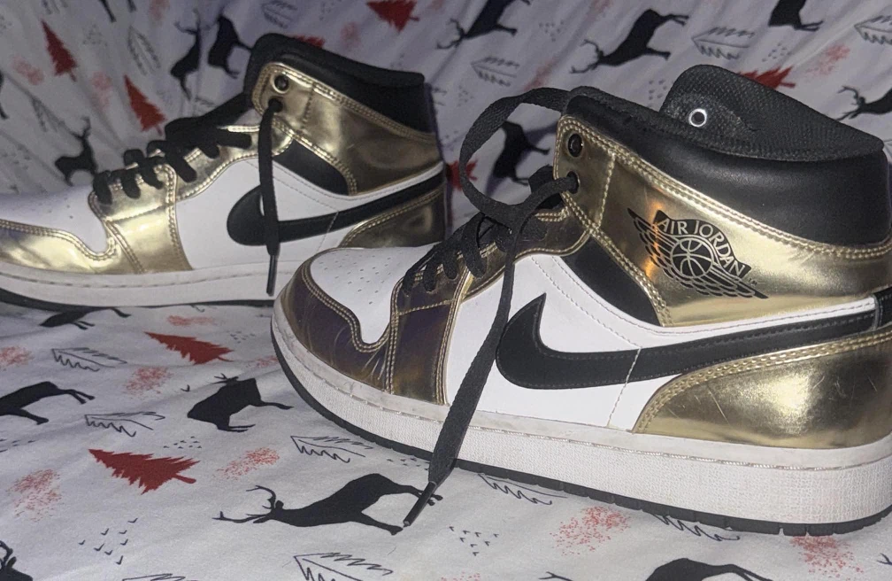 Jordan 1 Mid Metallic Gold/White/Black Size 9.5