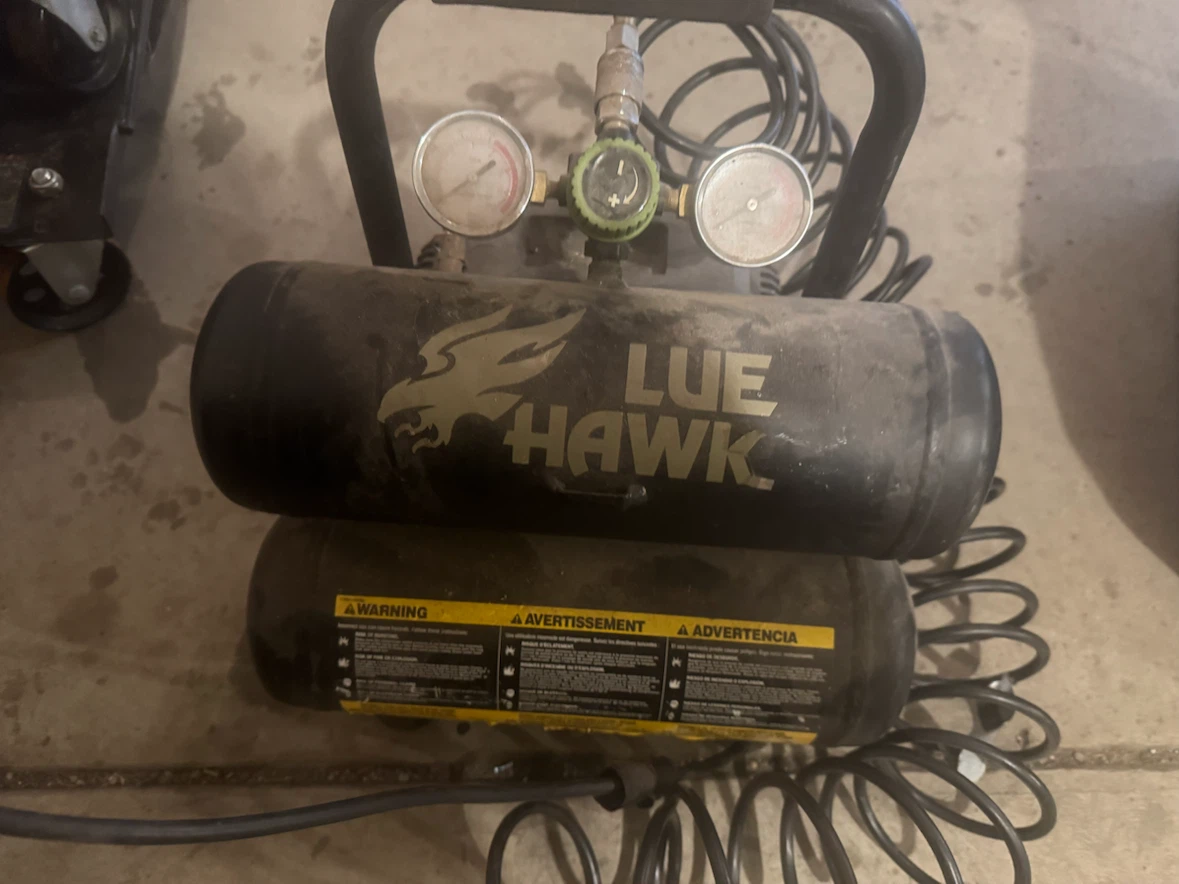 Small Air Compressor with coil hose
