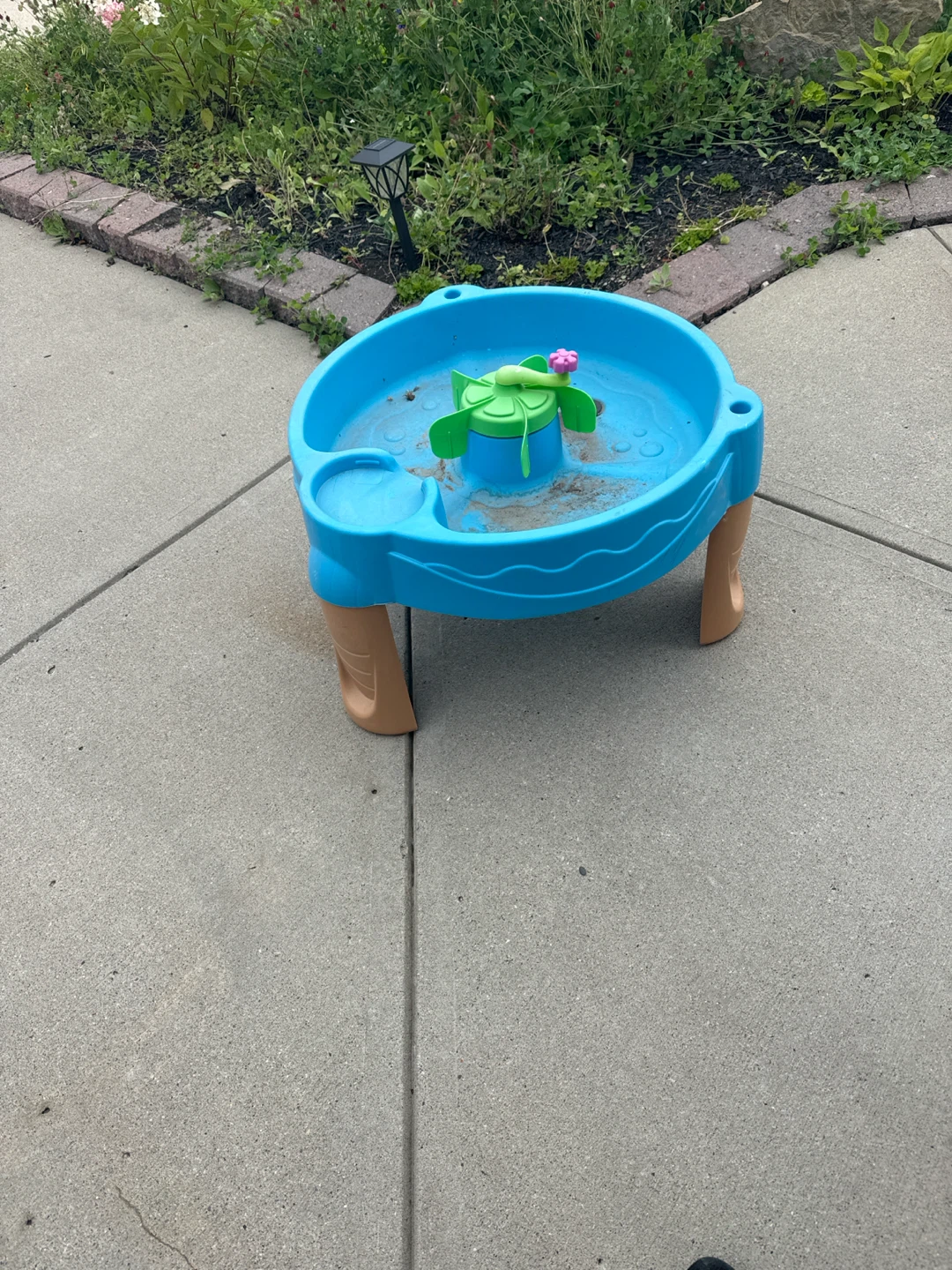 Step2 Rain Showers Splash Pond Water Table