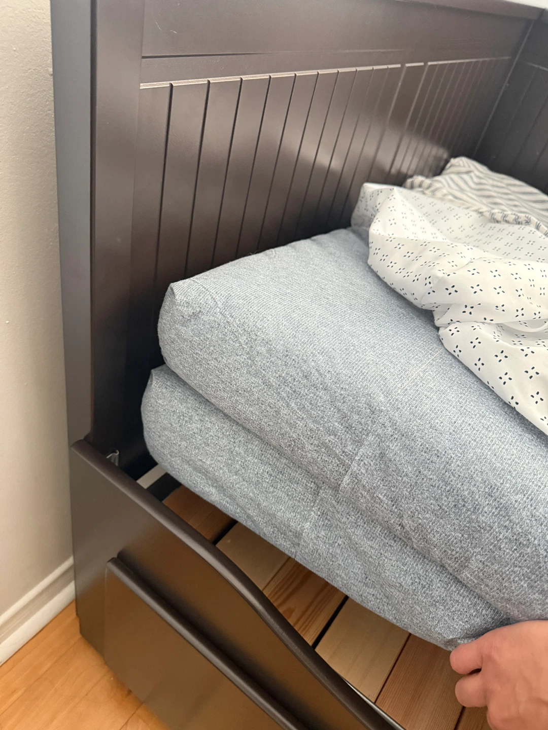 Moving sale! Ikea Hemnes Dark Brown Daybed with Storage Drawers - photo 5