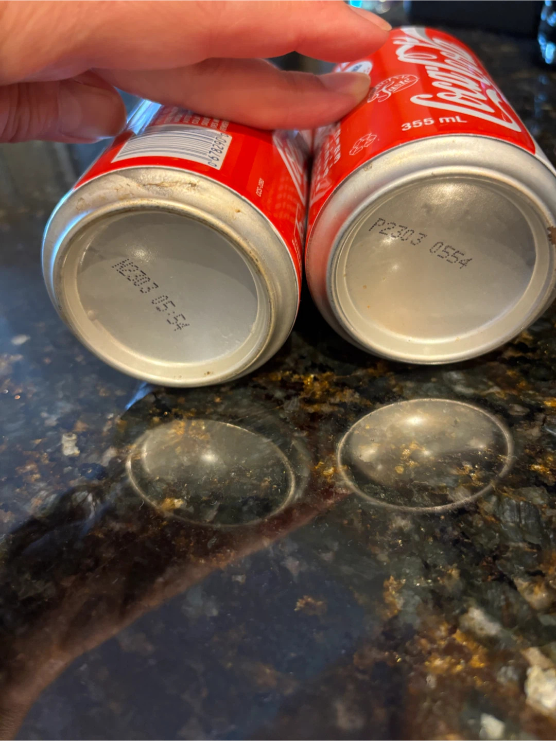 Two 1992 Toronto Blue Jays World Series Coca-Cola Cans - photo 3