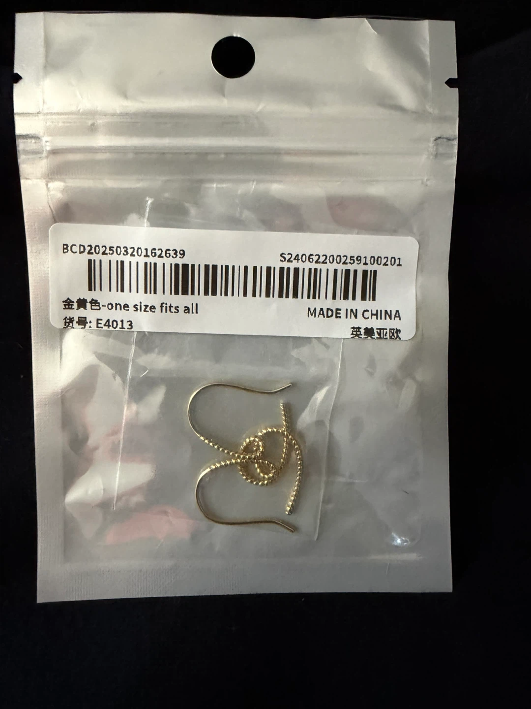 Gold-Tone Heart Earrings - photo 4