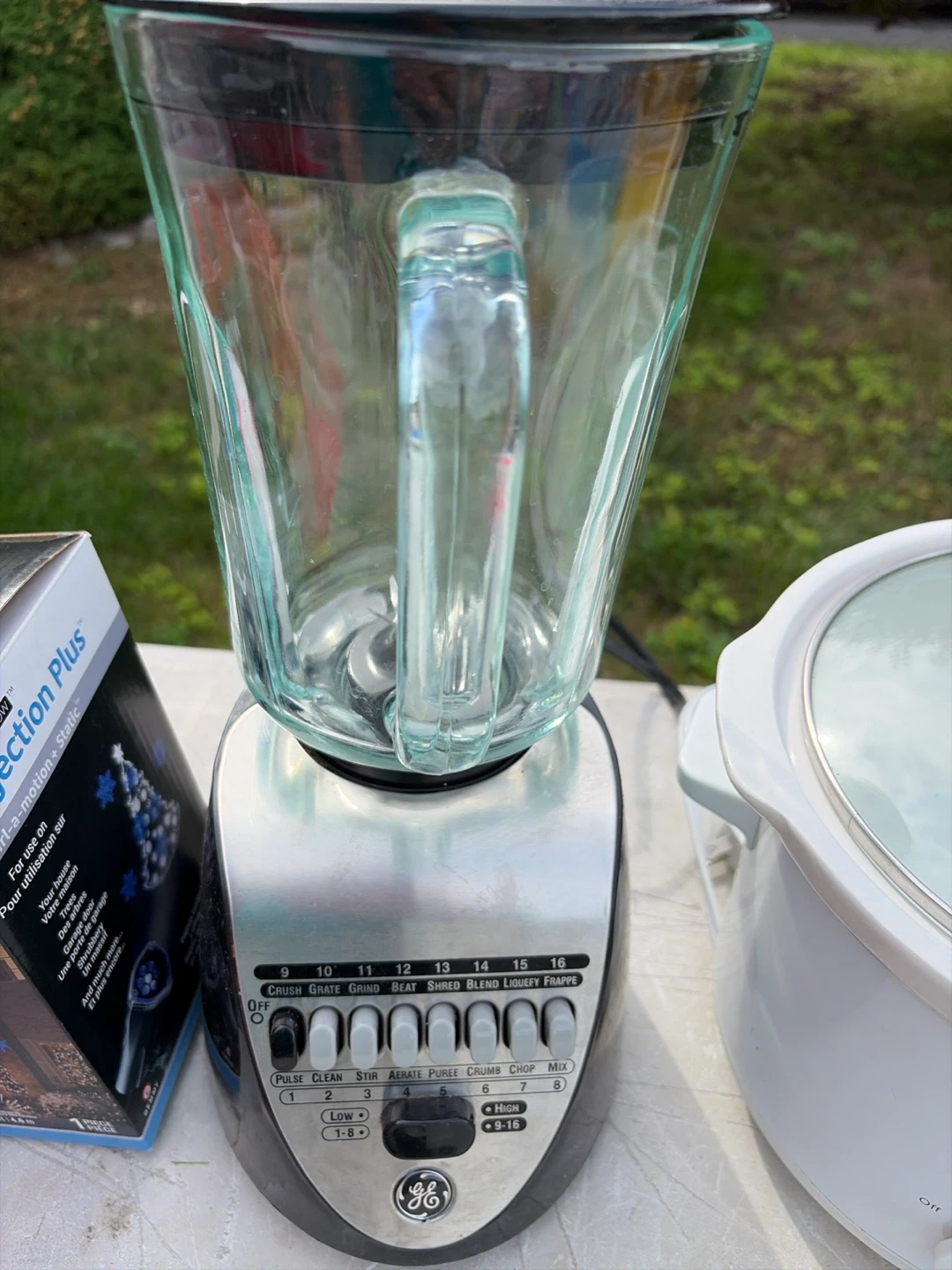 GE 16-Speed Blender