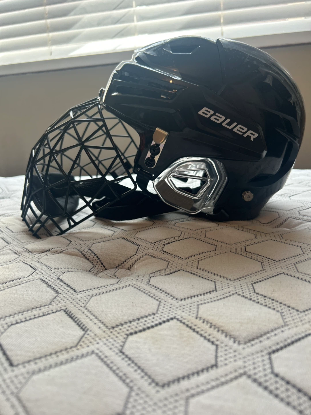 Bauer Re-Akt 70 Hockey Helmet with Cage - photo 4