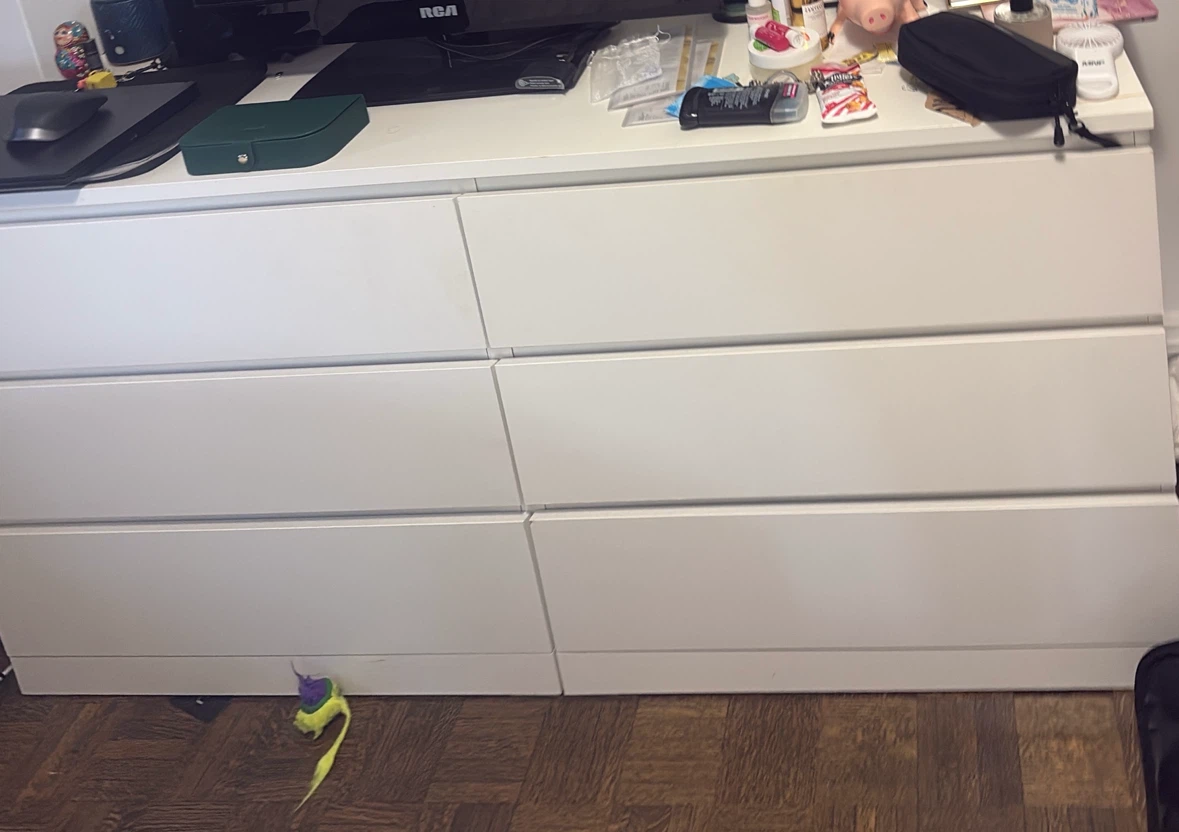 White 6-Drawer Dresser