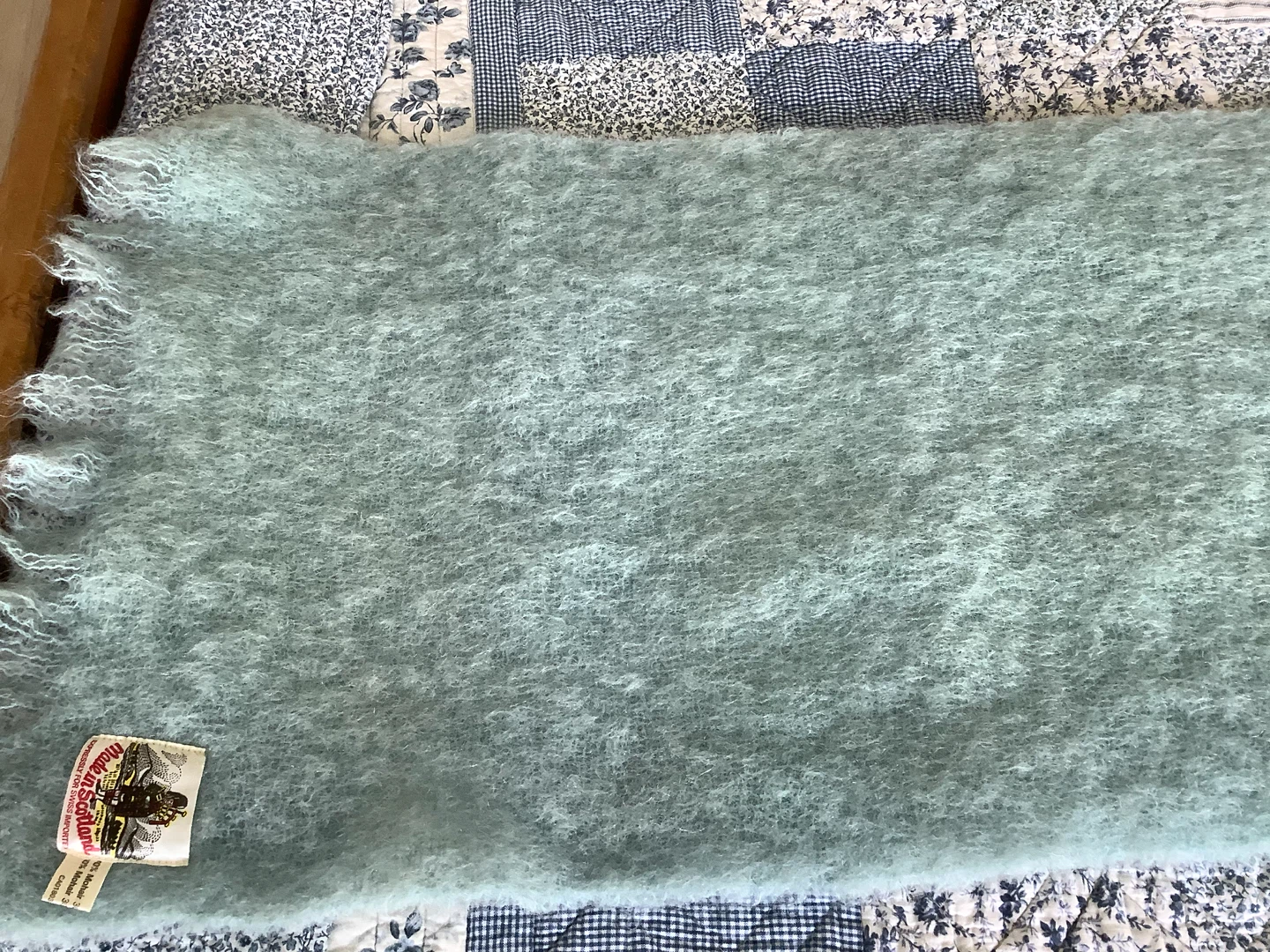 Vt Md in Scotland 70% Mohair & 30% Wool Shawl 🐞