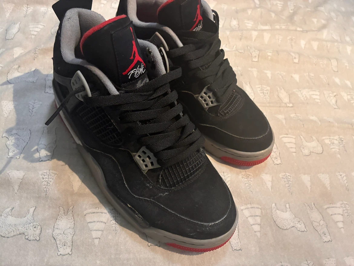 Nike Air Jordan 4 Retro Bred