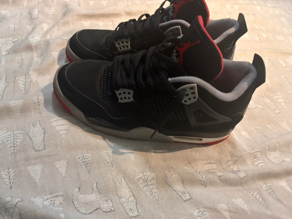 Nike Air Jordan 4 Retro Bred - photo 2