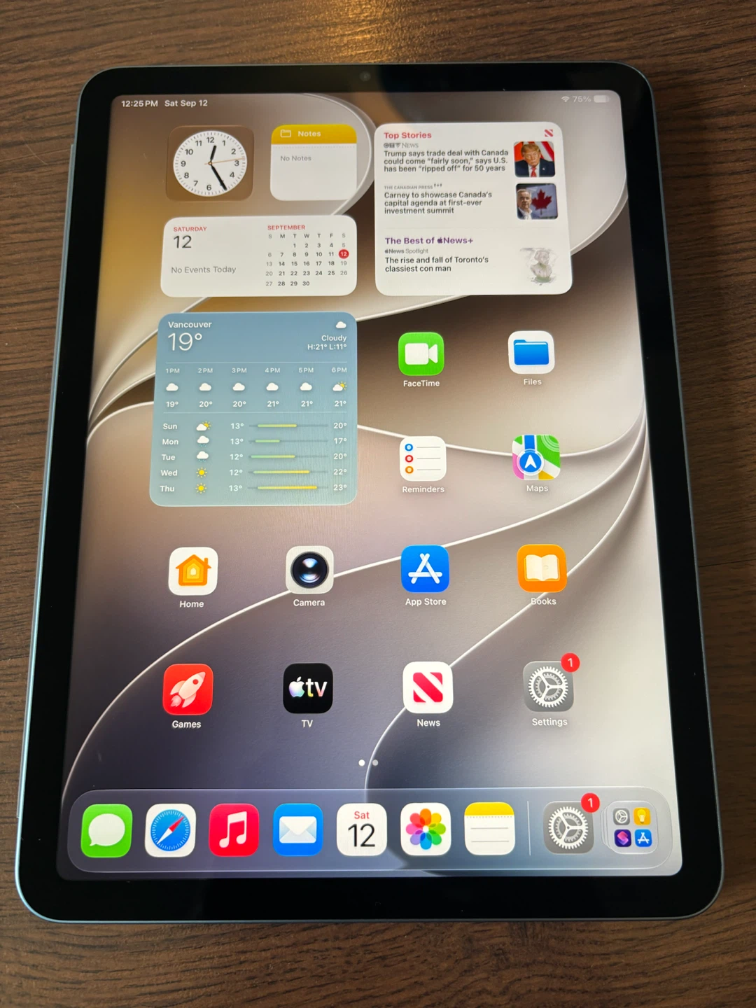 iPad Air 5, M1 Chip, 64GB, Wifi, Blue.