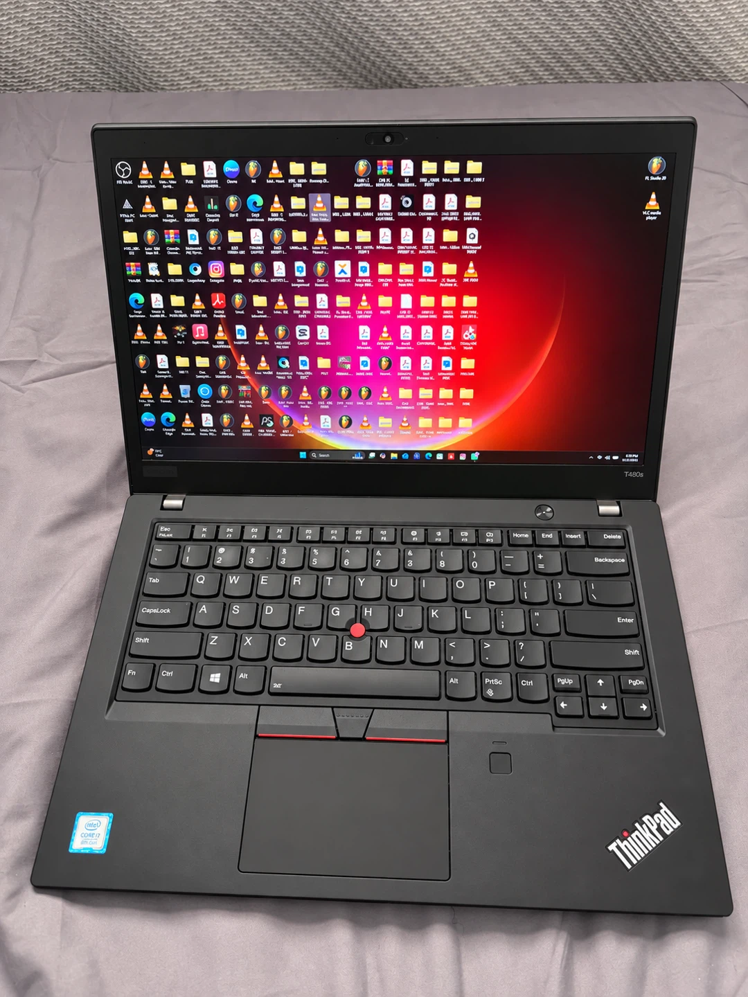 Lenovo ThinkPad T480s Laptop - photo 2
