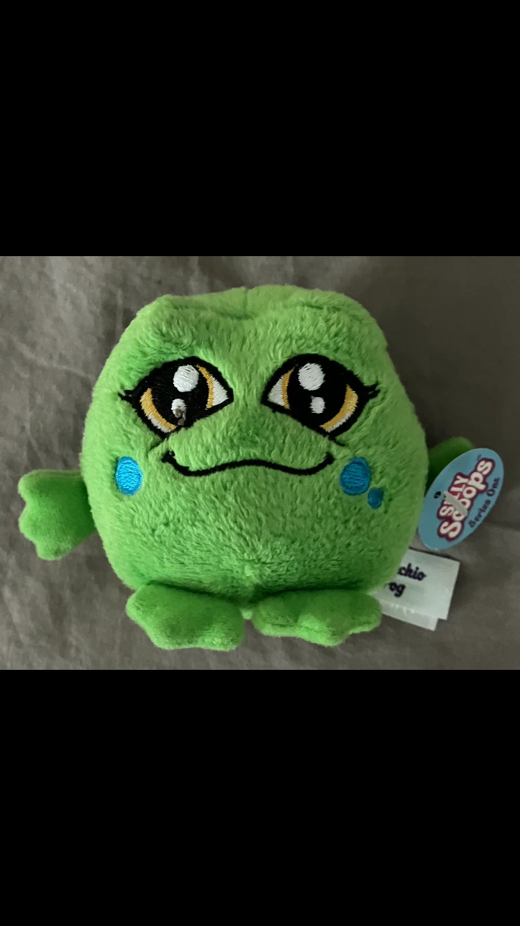 Silly Scoops Pistachio Frog Plushie 🐸💚 - photo 2