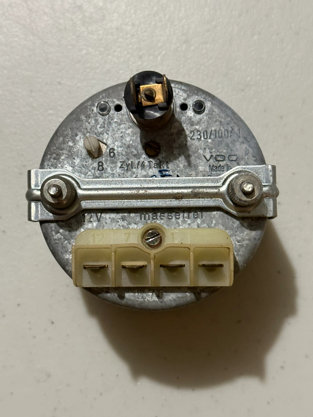 VDO RPM Gauge x100 - photo 3