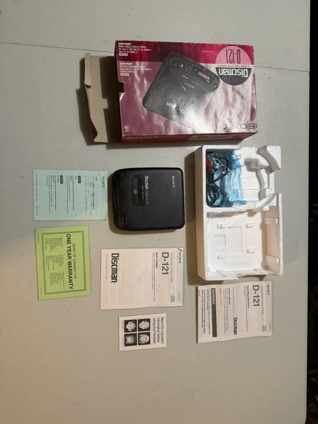 Sony Discman D-121 Compact Disc Player