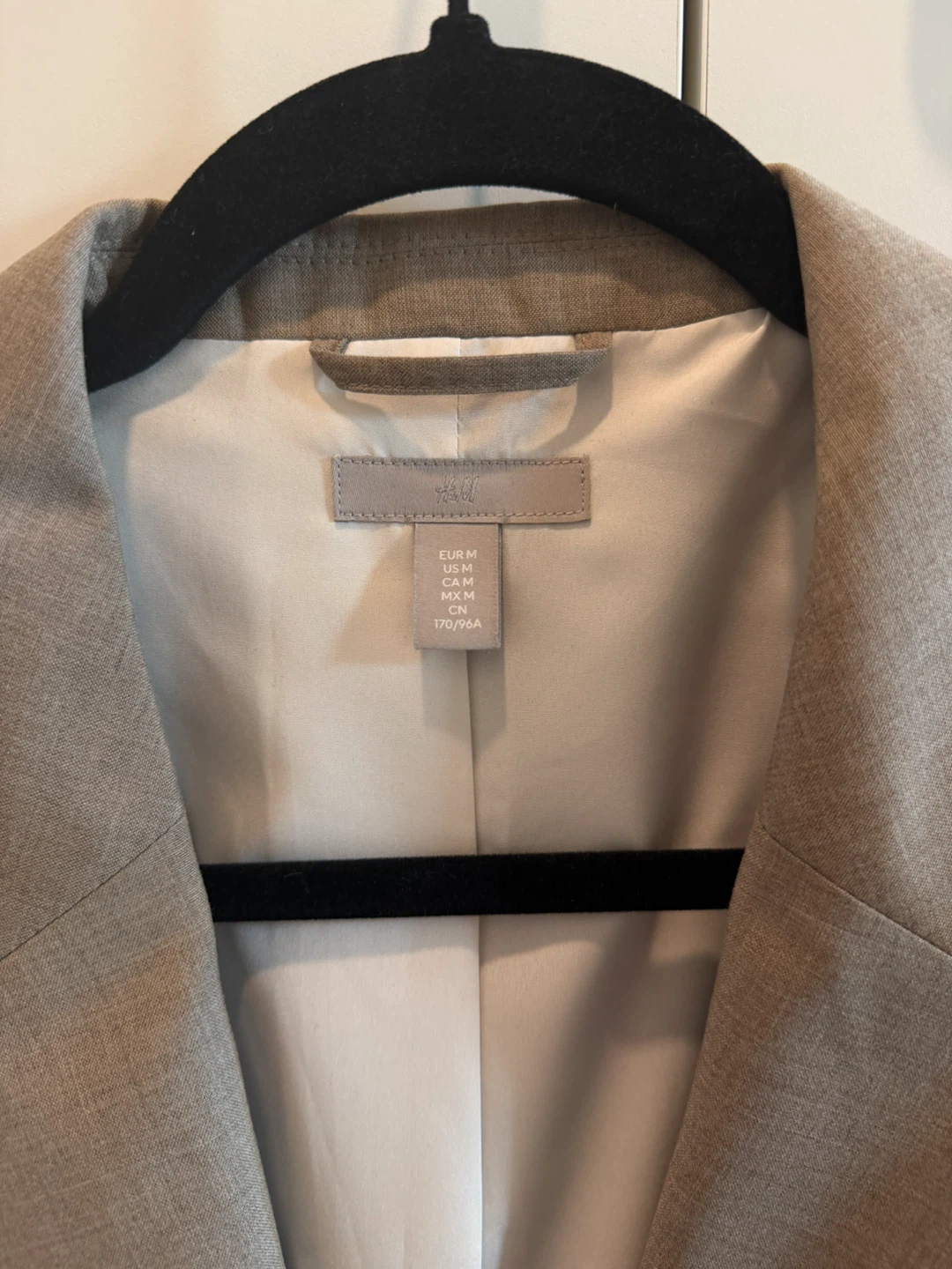 H&M Tan Blazer Size Medium - photo 2