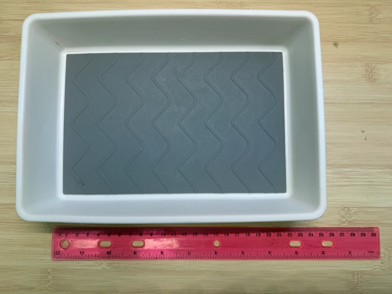 White Plastic Serving Tray with Non-Slip Mat - photo 3
