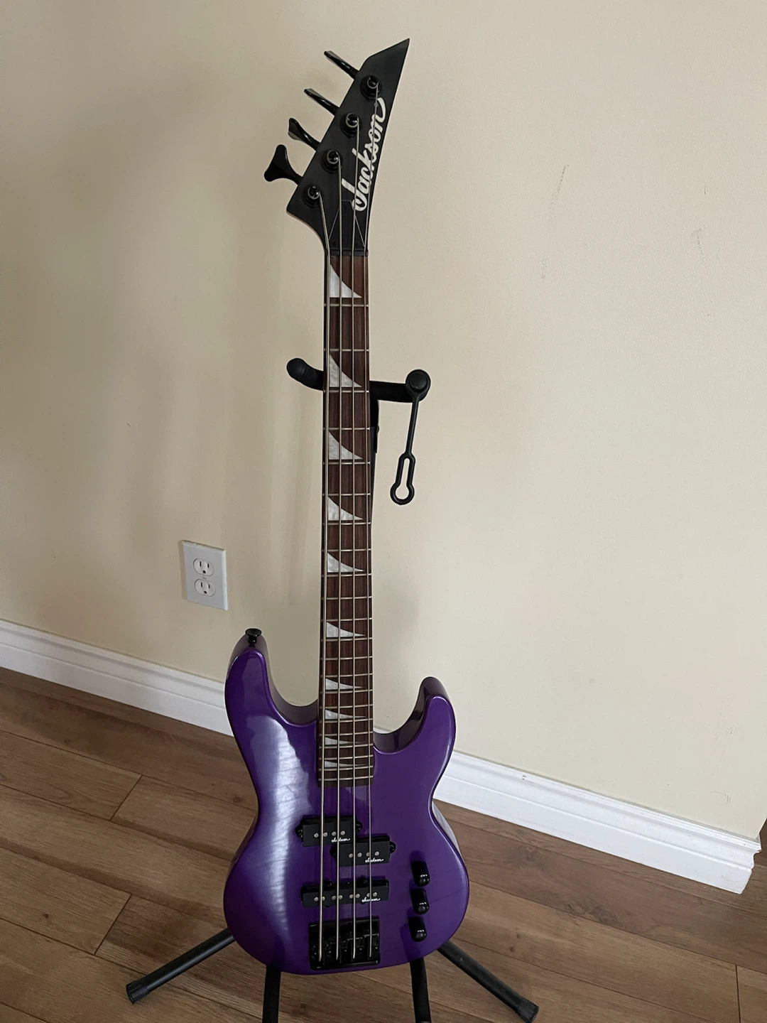 Jackson Electric Bass Guitar