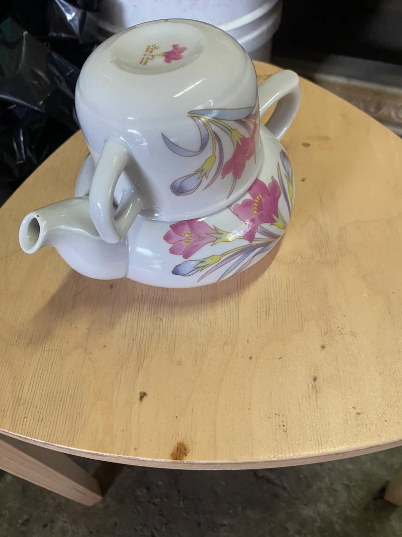 Fine China Floral Teapot Set