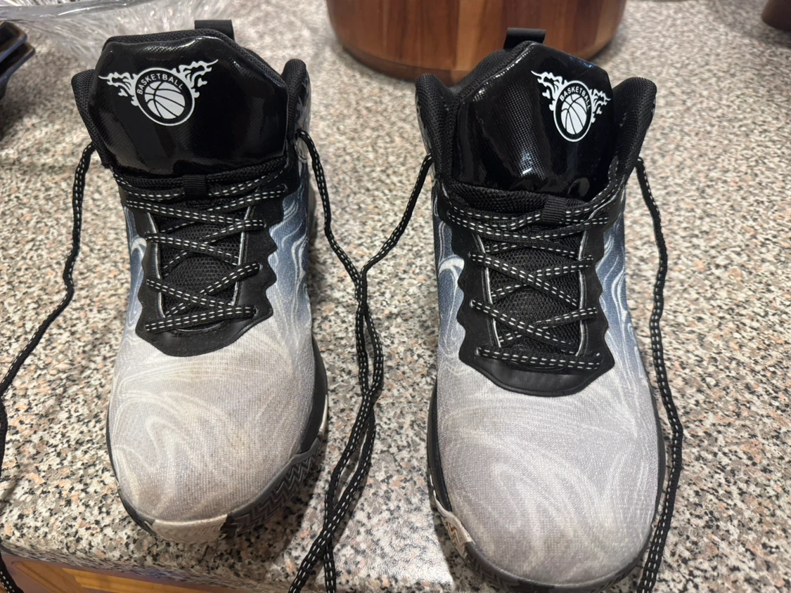 Basketball Shoes Size 41