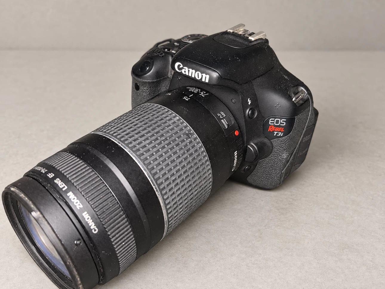 Canon EOS Rebel T3i with 75-300mm Lens - photo 3