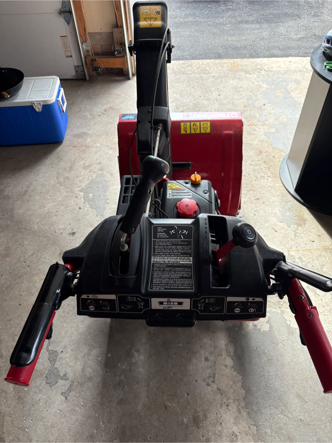 Troy-Bilt 24" Snow Blower - photo 3