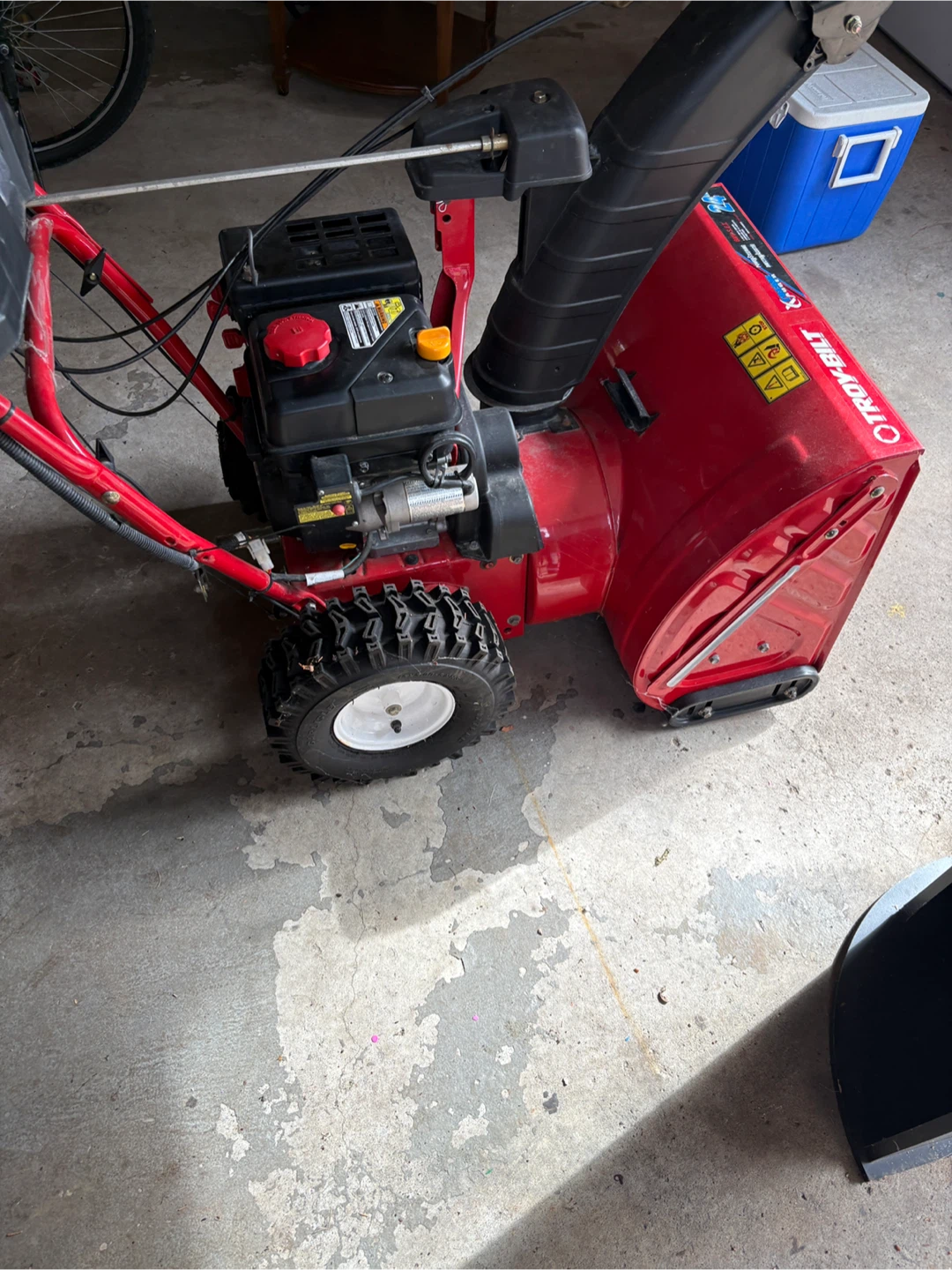 Troy-Bilt 24" Snow Blower - photo 4