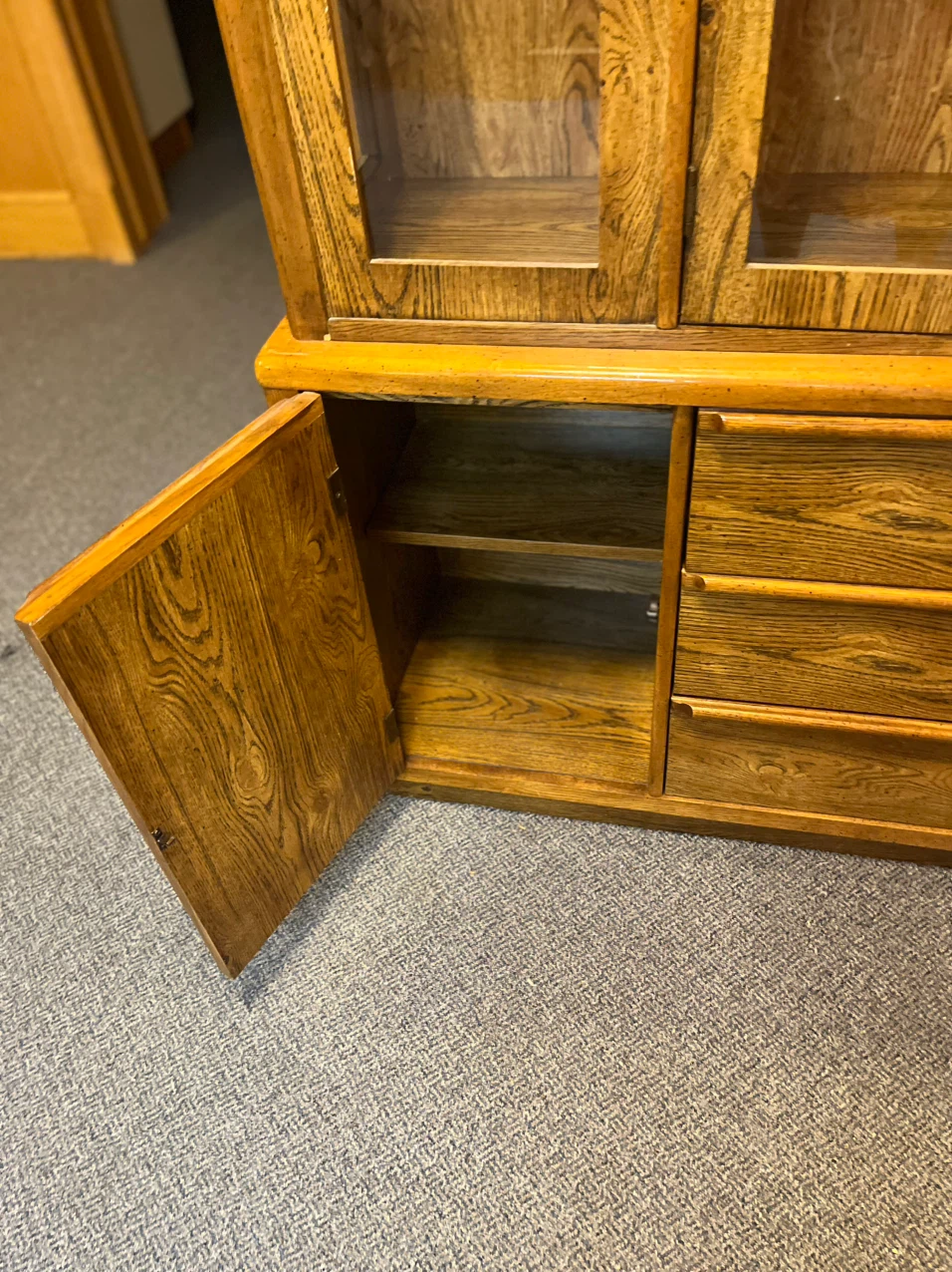 China Cabinet - photo 3