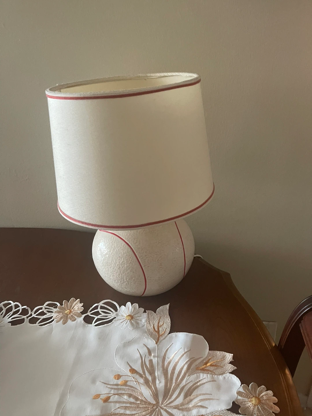 Baseball design table lamp - photo 2