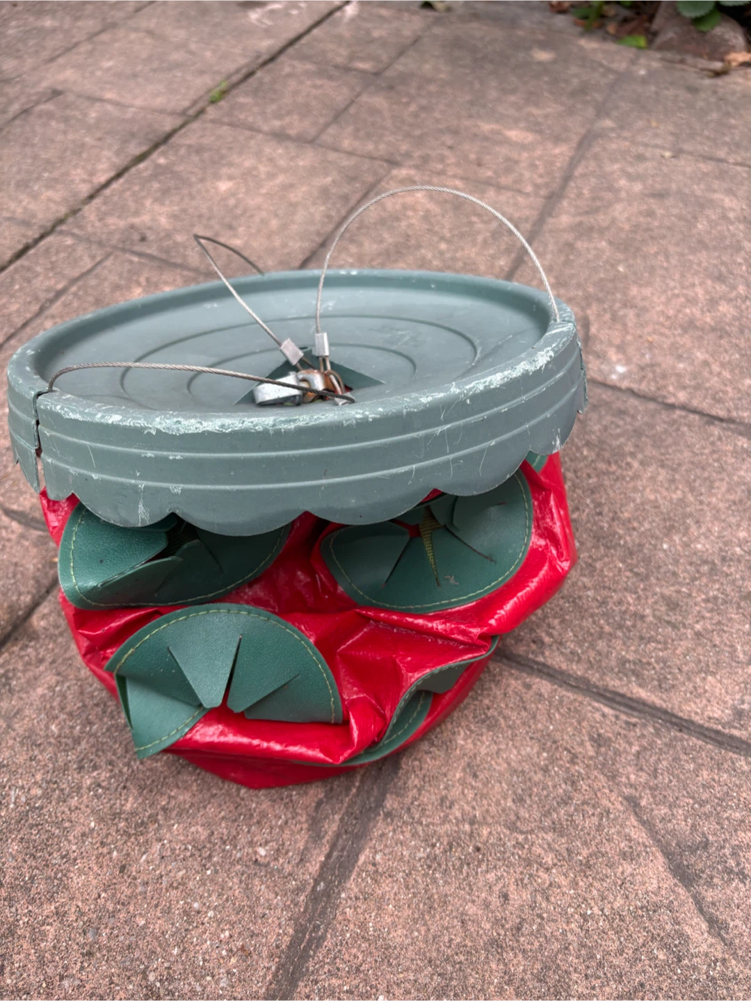 Hanging Tomato Planter - photo 3