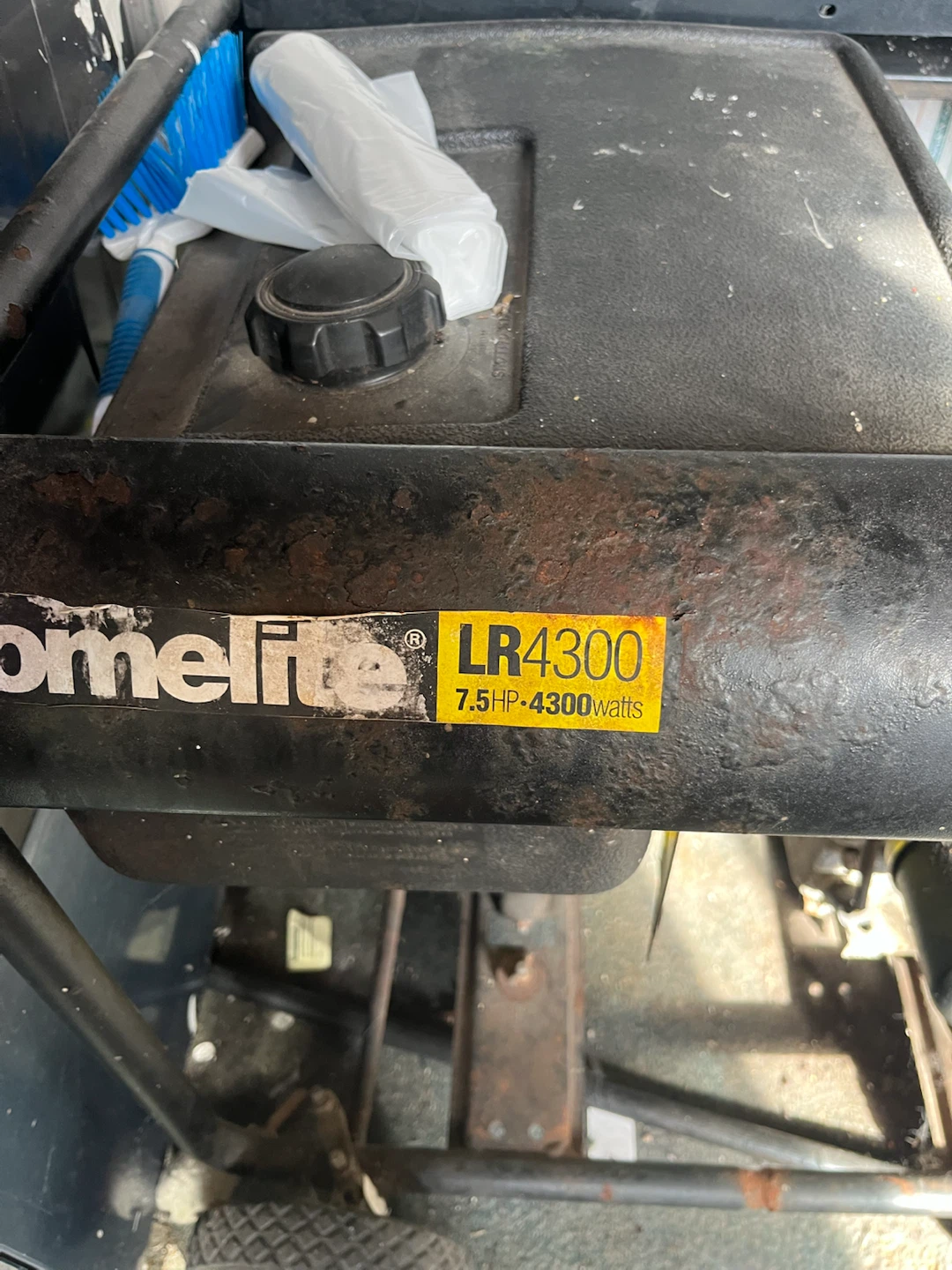 Homelite LR4300 Generator - photo 3