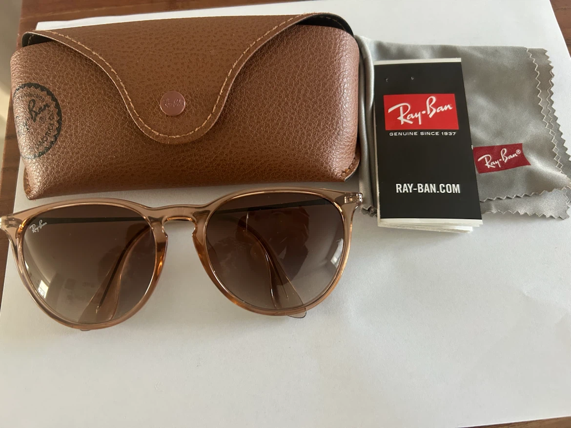 Ray-Ban Sunglasses with Case and Cloth