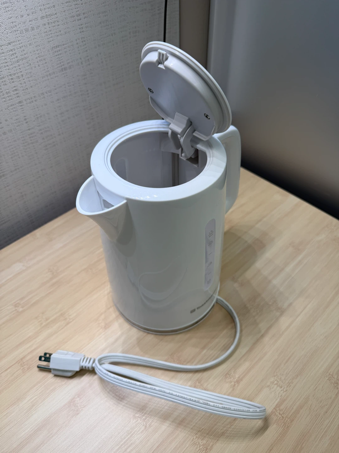 Toastmaster White Electric Kettle - photo 2