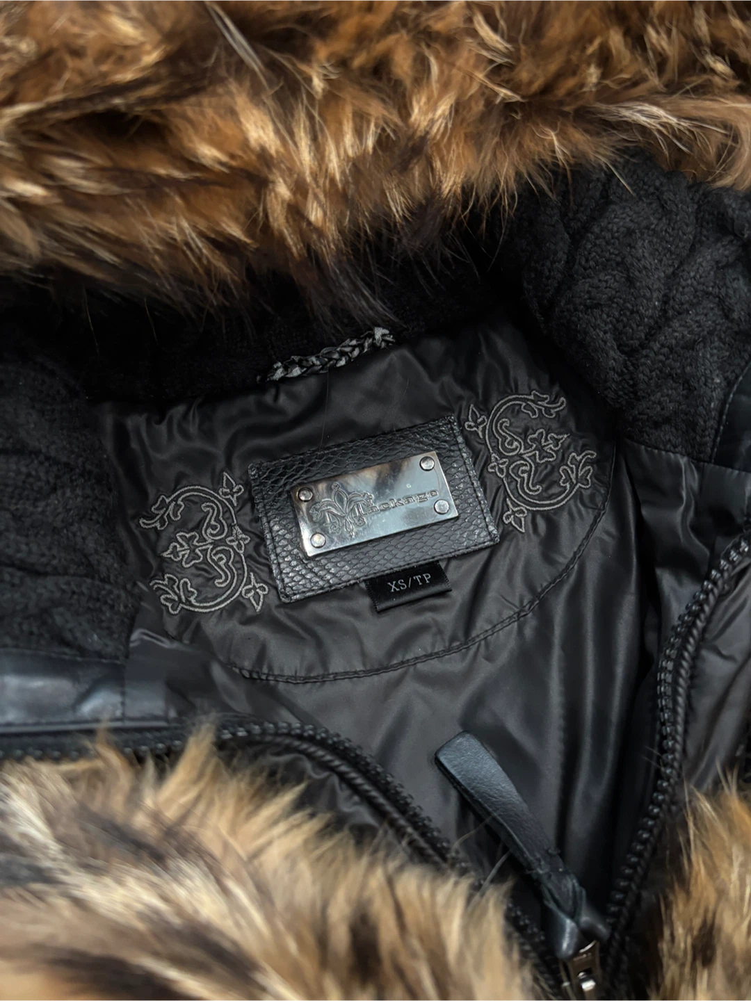 Mackage black winter coat with fur hood - photo 2