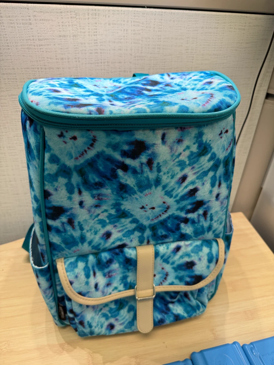 Tie-Dye Cooler Backpack with 6 Ice Packs - photo 3