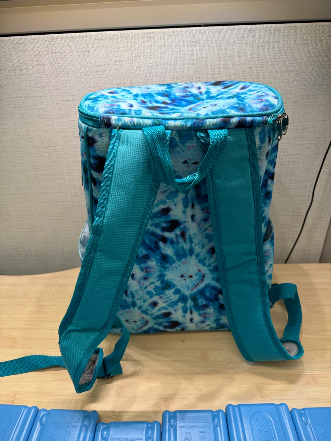 Tie-Dye Cooler Backpack with 6 Ice Packs - photo 5
