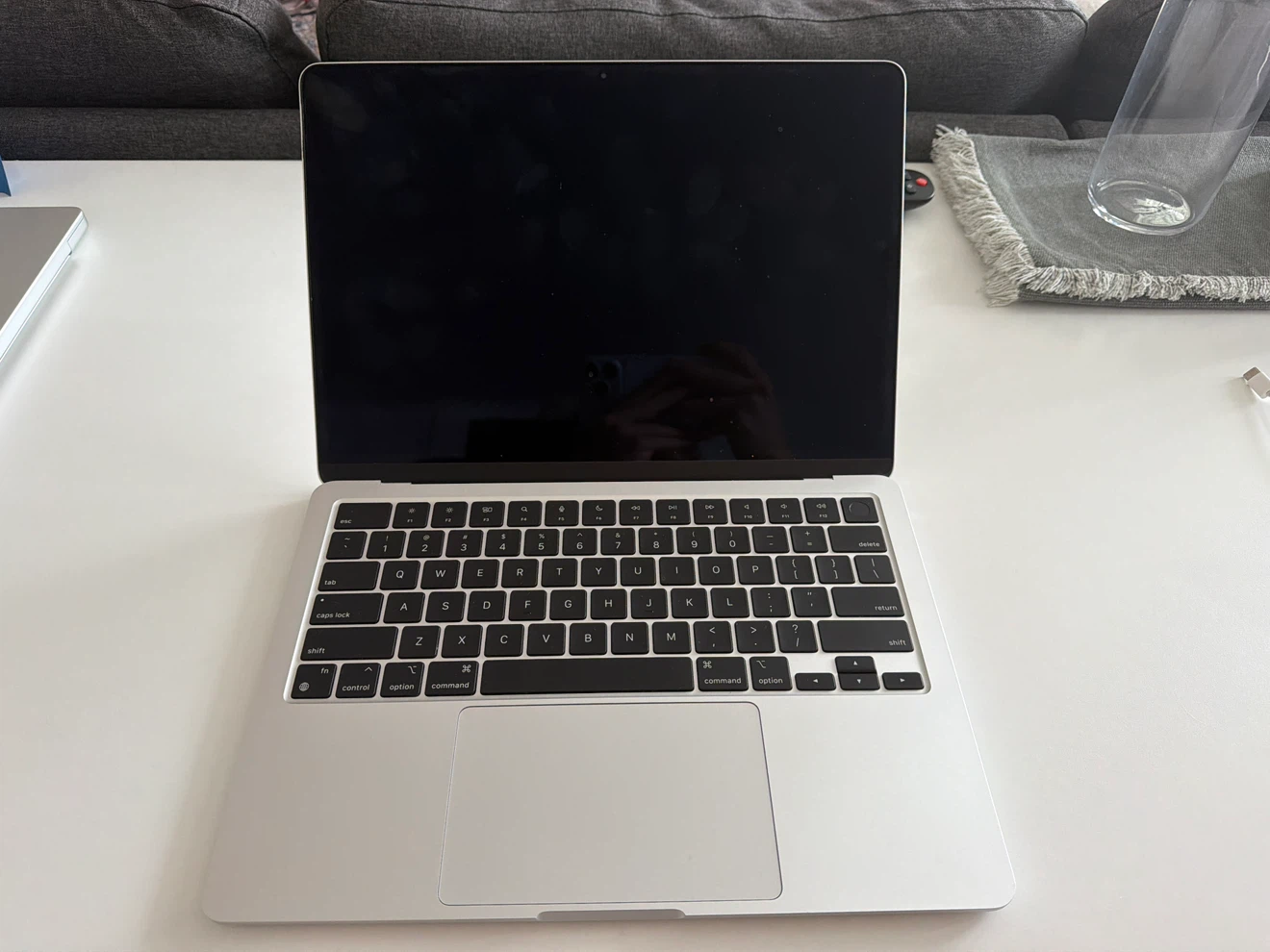 Apple MacBook Air M3 13” 24GB RAM 512GB - broken display