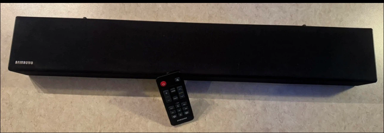 Samsung 2.0 Channel Soundbar with Remote - photo 2