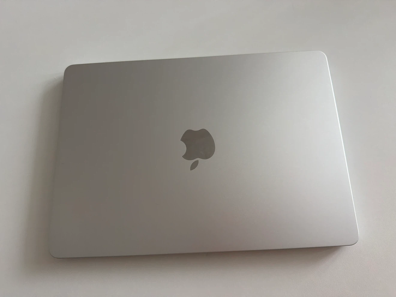 Apple MacBook Air M3 13” 24GB RAM 512GB - broken display - photo 3